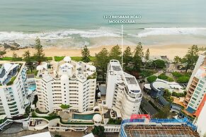 Stylish 3BR Oceanfront Stay by Mooloolaba Esp
