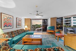 Stylish 3BR Oceanfront Stay by Mooloolaba Esp