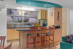 Stylish 3BR Oceanfront Stay by Mooloolaba Esp