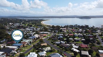 Coastal Upper-level Home With Pool Access