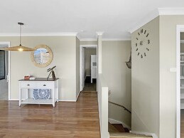 Coastal Upper-level Home With Pool Access