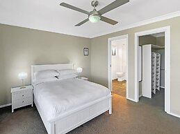 Coastal Upper-level Home With Pool Access