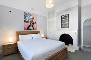Charming 2-bed House in North Hobart