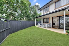 Homely 3-bed Townhouse With Pool & Gym Access