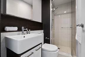 Sleek Southbank 2-bed Apartment With Balcony Views