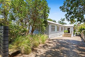 Elegant 3-bed Home With Games Room