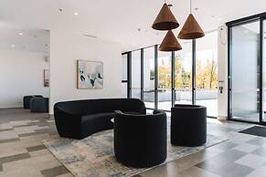 Pristine 2-bed Apartment With Pool and BBQ
