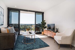 Pristine 2-bed Apartment With Pool and BBQ