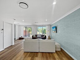 Spacious 2-bed Townhouse With BBQ