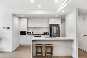 First Floor 3-bed Stunning Unit by The Ocean