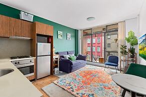 Chic Inner-city 1 Bedroom With Balcony