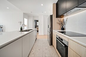 Spacious 1-bed Apartment With Gym, BBQ & Parking