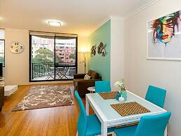 Thriving City Location, Dining hub Near CBD