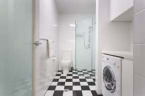 Boutique Studio Apartment in Heritage Home