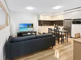 2-bed City Apartment With Gym
