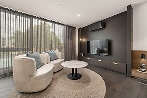 Cosy Braddon Studio With BBQ Area