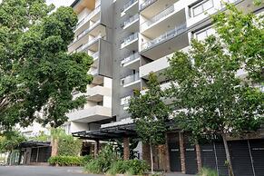 Best Location 2-bed With Gym, Pool 7-min From CBD