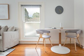 Boutique Studio With Balcony in Perfect Location
