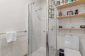 Charming Retro Townhouse in Vibrant Coburg