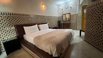 Hotel Pyramides Collection