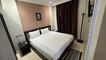 Hotel Pyramides Collection