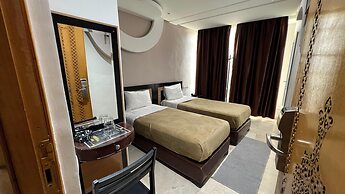 Hotel Pyramides Collection