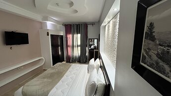 Hotel Pyramides Collection