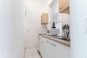 Charming 1BR Apt 15 Min to Vienna
