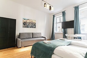 Charming 1BR Apt 15 Min to Vienna
