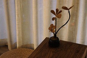 Shishe Spring Designer Homestay