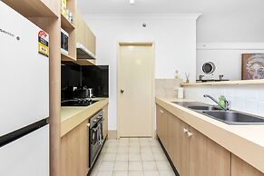 Oversized East Perth 2BR Pool Gym Parking