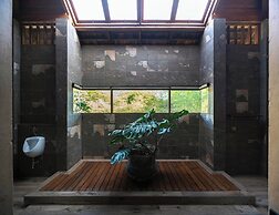 Nachan The Antique Courtyard