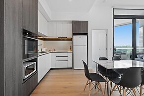 Generous 2-bed Apartment With Great Amenities