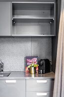 Immaculate Braddon Studio With Accessible Bathroom