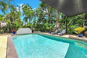 Beachfront 3-bed With Pool & Stunning Ocean Views