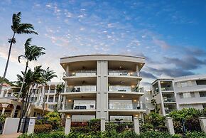 Beachfront 3-bed With Pool & Stunning Ocean Views