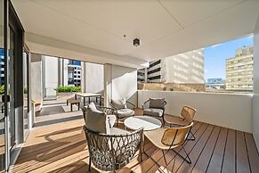 Stylish 2-bed Apartment in Canberra CBD