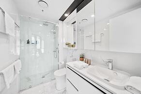 Stylish 2-bed Apartment in Canberra CBD