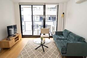 Idyllic 1-bed Near Popular Shopping Streets
