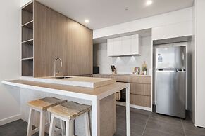 Modern 1-bed Apartment With Views in Fremantle