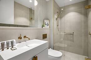 High-rise 3-bed Apartment With Premium Amenities