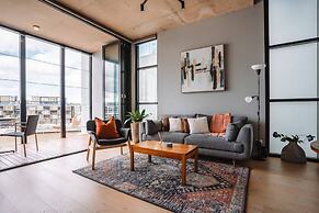 Stunning 1-bed Above Foreshore With Water Views