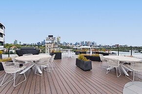 Executive 2-bed Apartment With Views, Gym and Spa