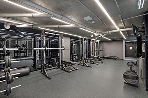 Executive 2-bed Apartment With Views, Gym and Spa