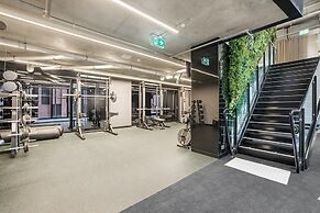 Executive 2-bed Apartment With Views, Gym and Spa