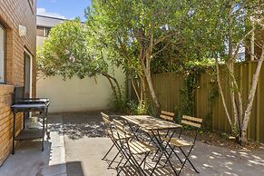 Coastal 3-bed House With BBQ and Private Courtyard