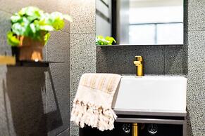 Stylish Studio in Braddon With Communal Area