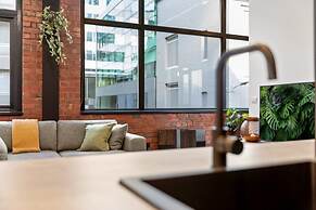 1-bed Warehouse Conversion in Melbourne CBD