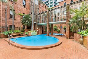 Cosy and Central City Studio Near Attractions