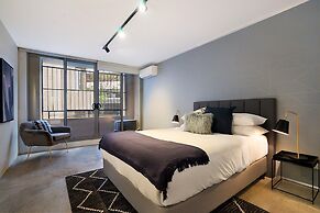 Central 1-bedroom Apartment With City Views